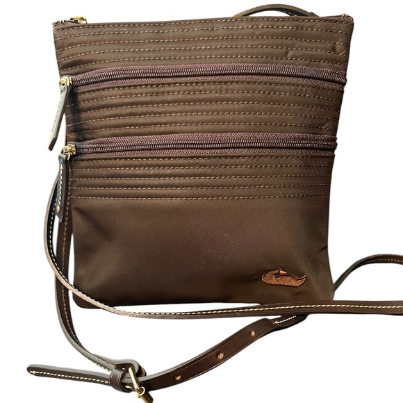 Dooney & Bourke Handbags - Vintage Dooney & Bourke Crossbody Crossbody Shoulder Bag